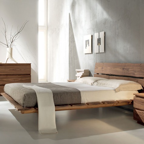 Headbord for bed in solid walnut
